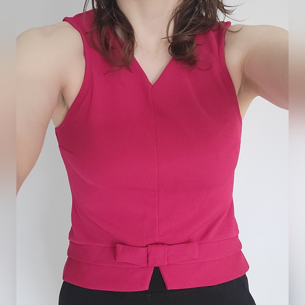 Chelsea28 Chic Pink Sleeveless Top with Bow Detail